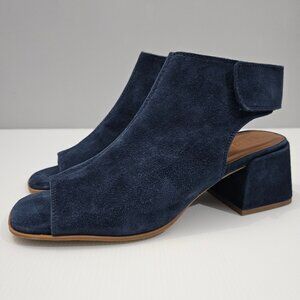 NEW Blondo Marie Sandal Womens 9 Navy Blue Suede Waterproof Bootie Peep Toe